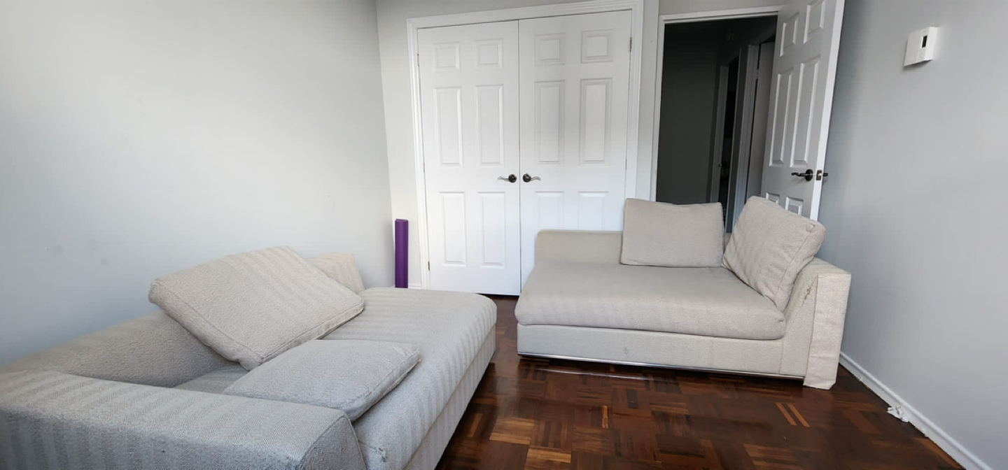 Beige couch - photo 4
