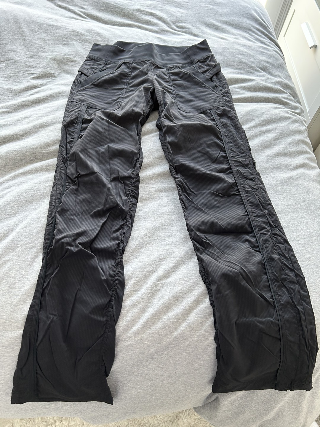 Women’s lululemon pants thumbnail