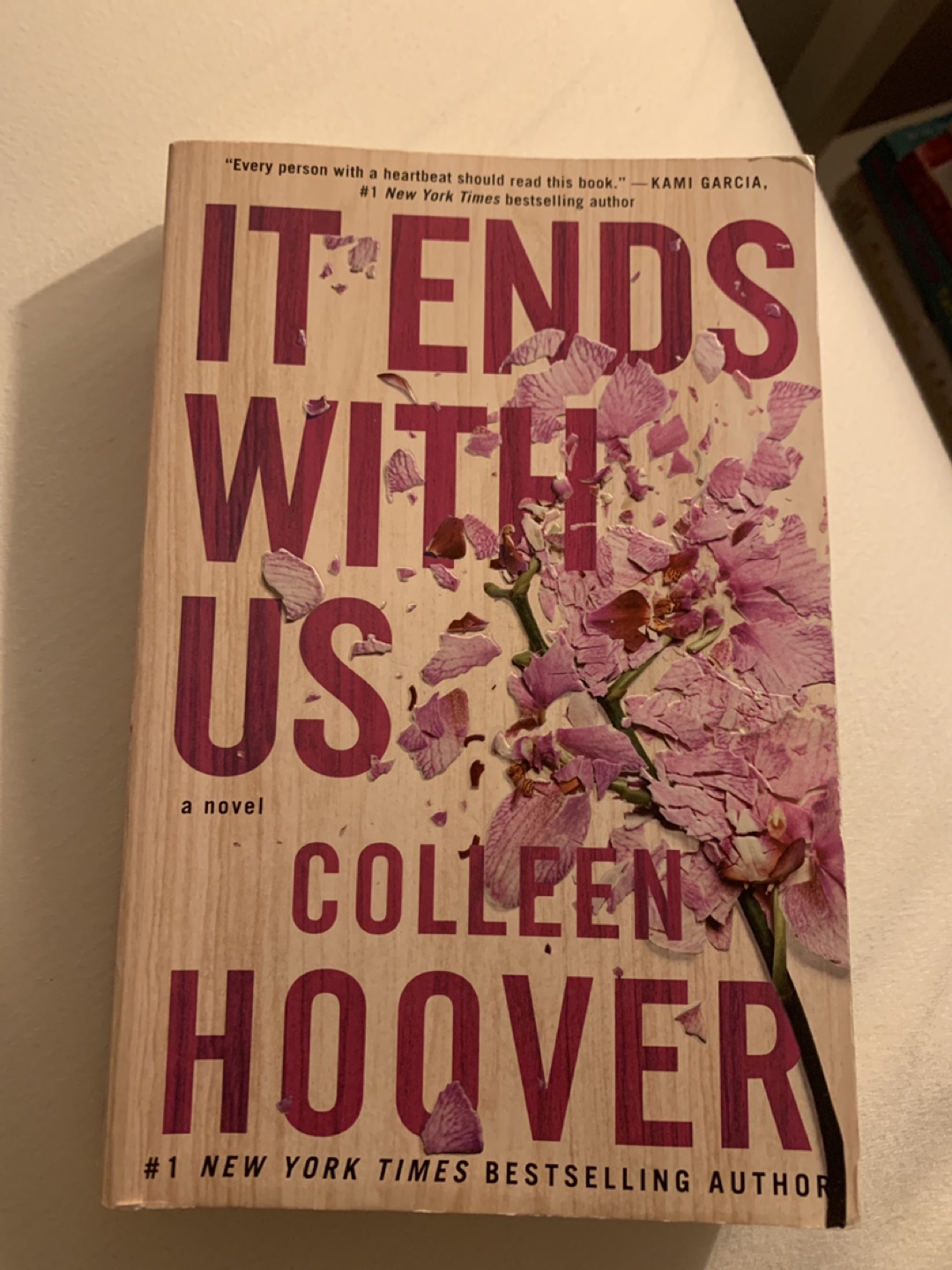 ⭐️ IT ENDS WITH US by colleen Hoover thumbnail