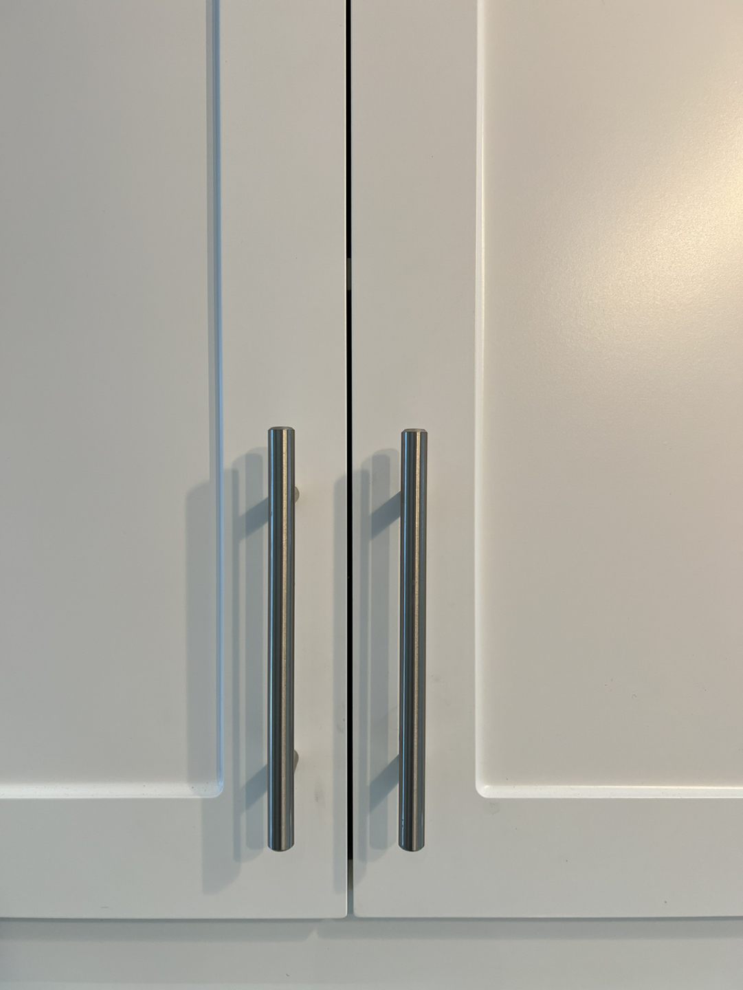 Kitchen cabinet handles (32 pieces) thumbnail