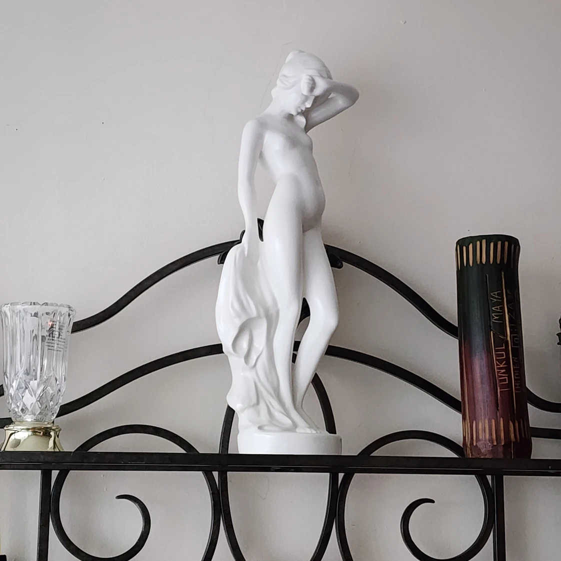 VINTAGE NUDE WOMAN CERAMIC STATUE thumbnail