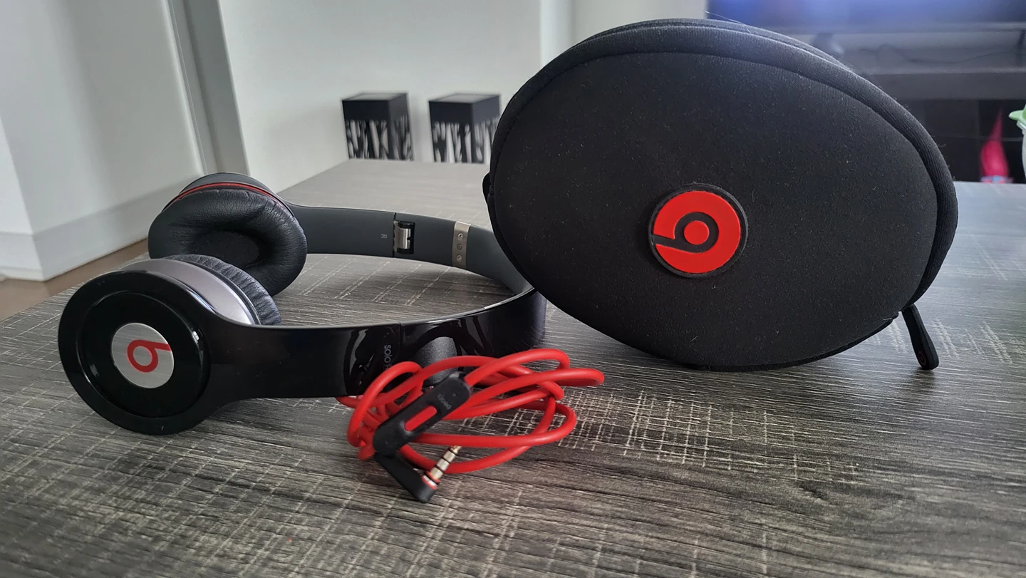 Beat Headphones thumbnail