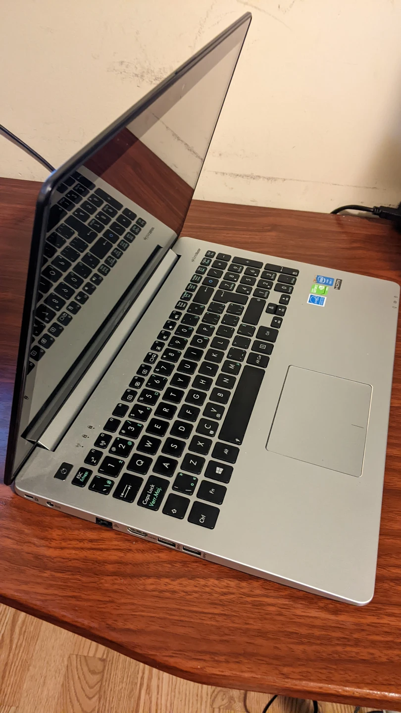 Asus Vivobook S551-L Laptop (i7/Geforce 840m/8GB RAM) (Plugged) - photo 2