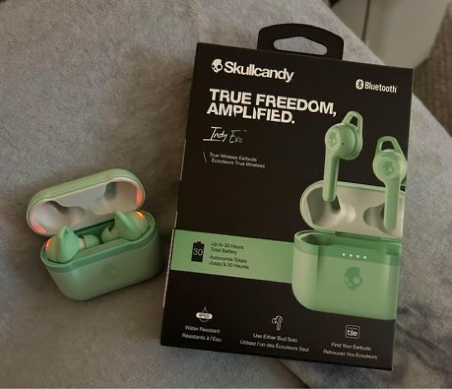 Skullcandy Headphones thumbnail
