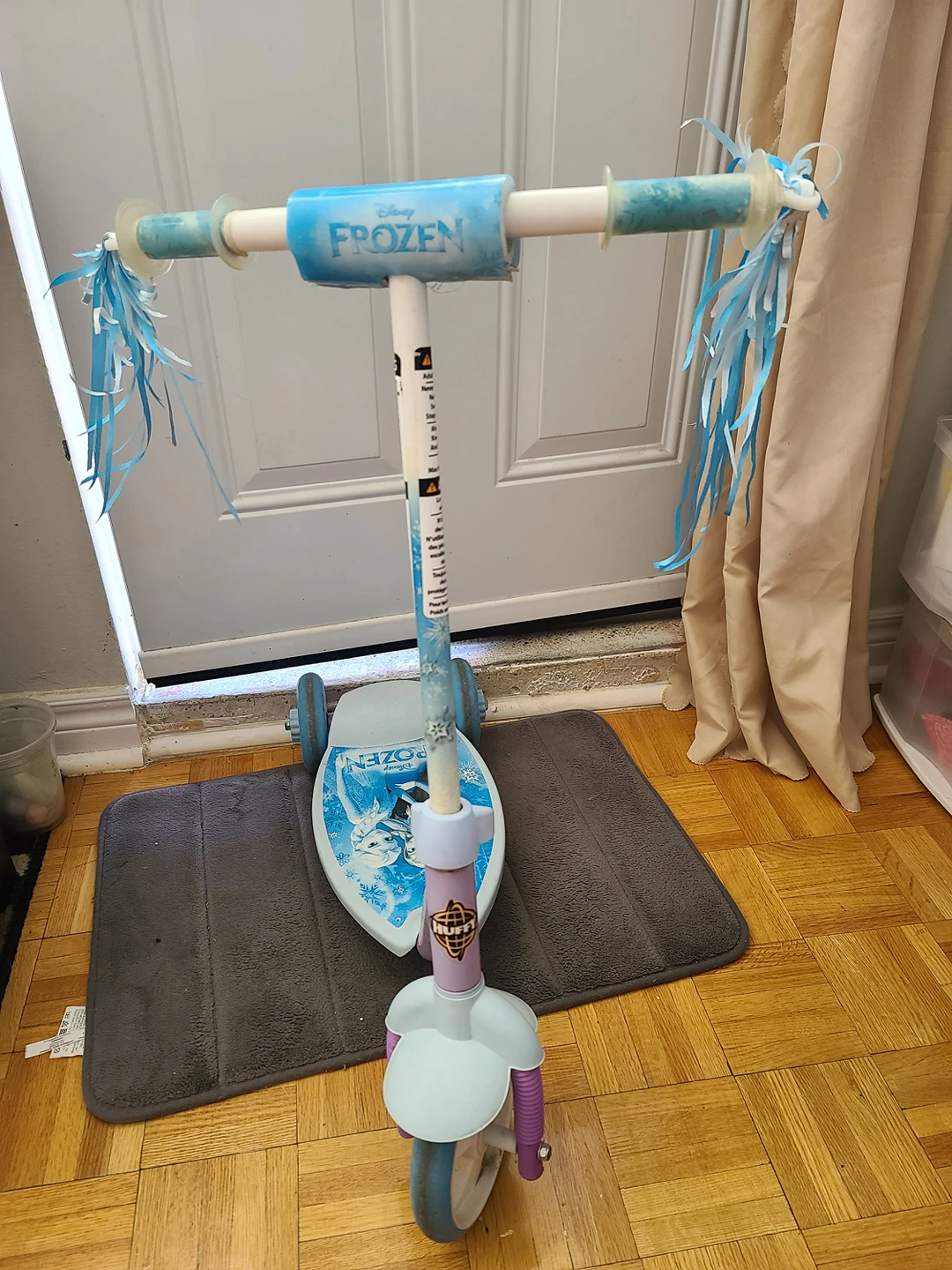 Huffy Frozen Scooter,, Elsa & Anna Graphics, Three wheels. thumbnail