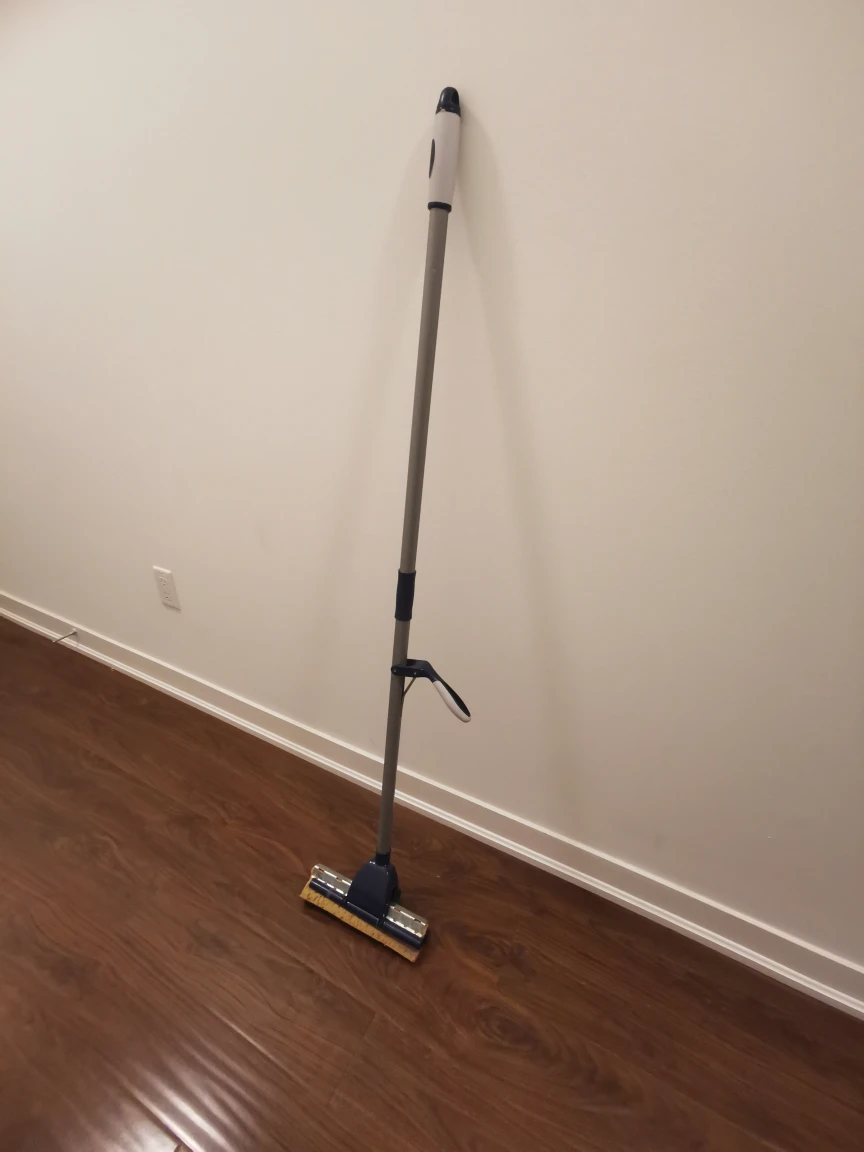 #freecycle Sponge floor mop thumbnail