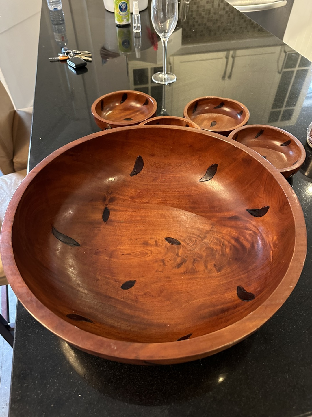 Wooden bowl set