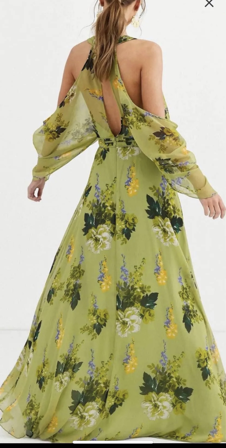 ASOS Gorgeous, Flowing, Delicate dress US size 2,  UK size 6 image indicator(2)