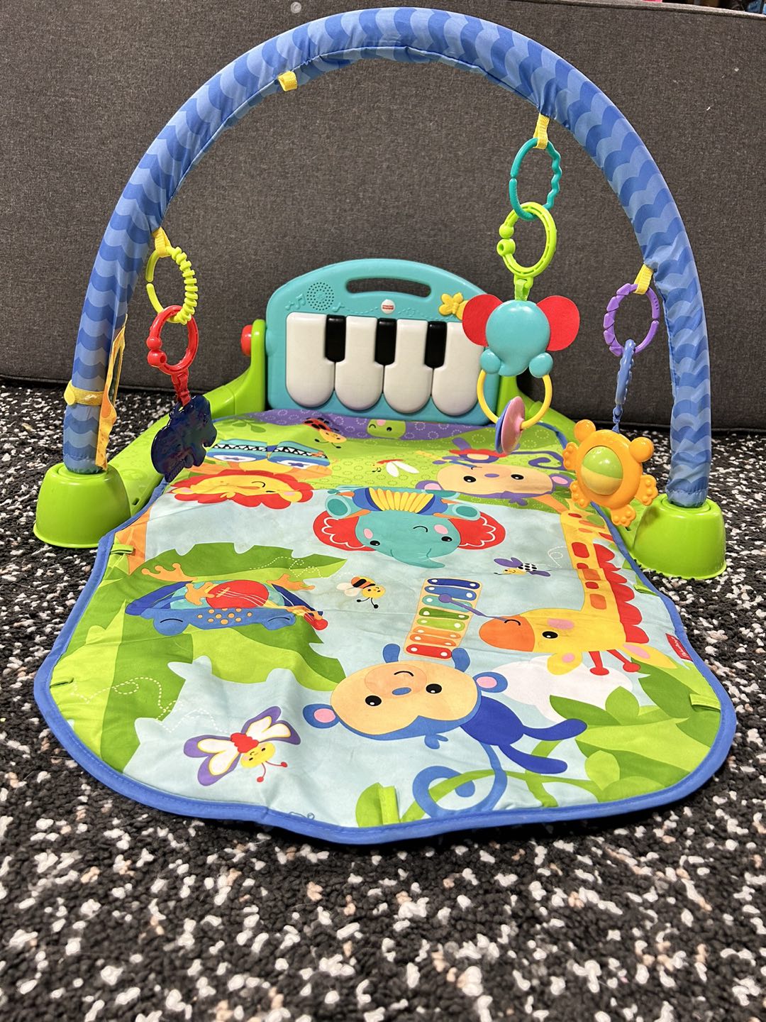 Fisher Price Kick ‘n’ Play Felix thumbnail