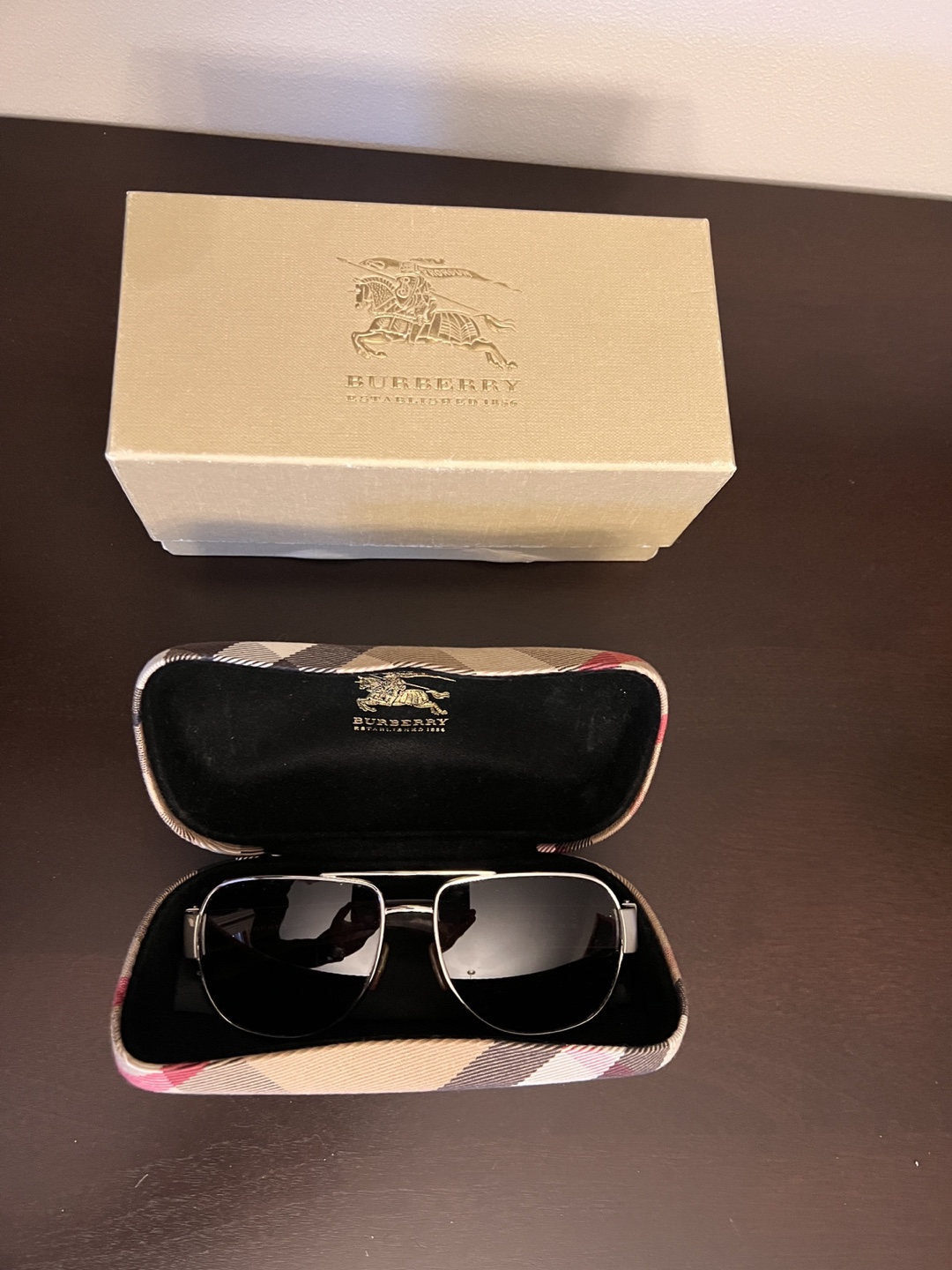 Burberry Sunglasses thumbnail