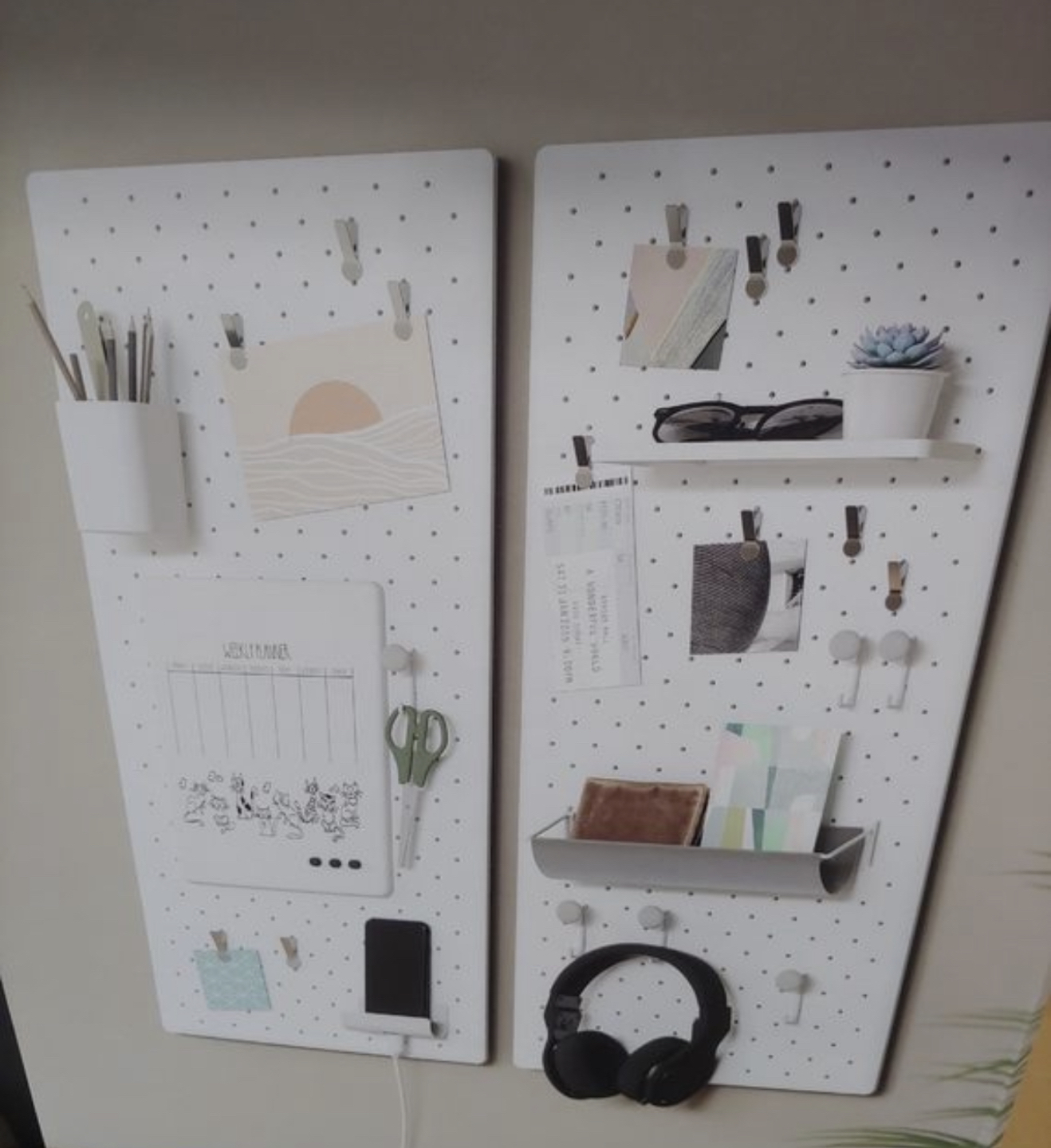 Umbra peg board