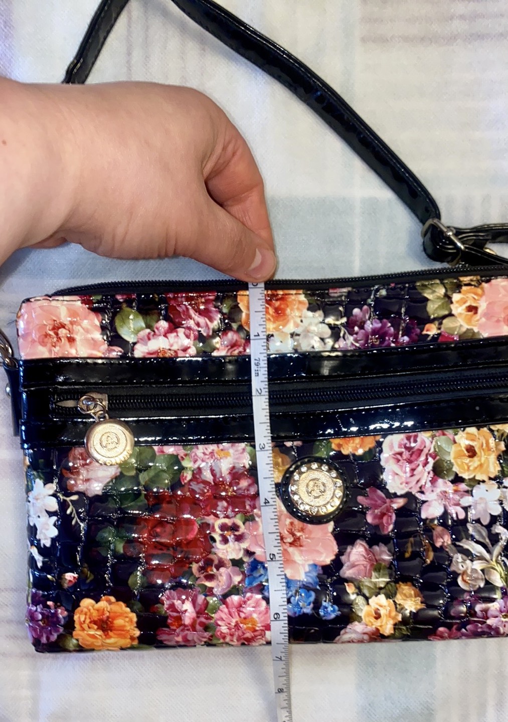 Beautiful varnished summer bag Aolina image indicator(4)