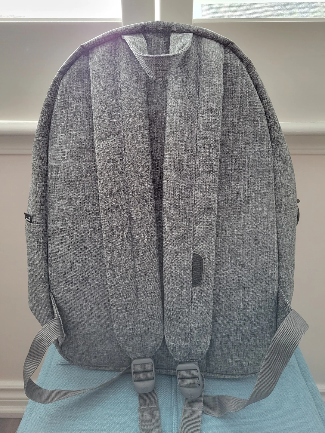 Herschel Classic Backpack Grey image indicator(2)