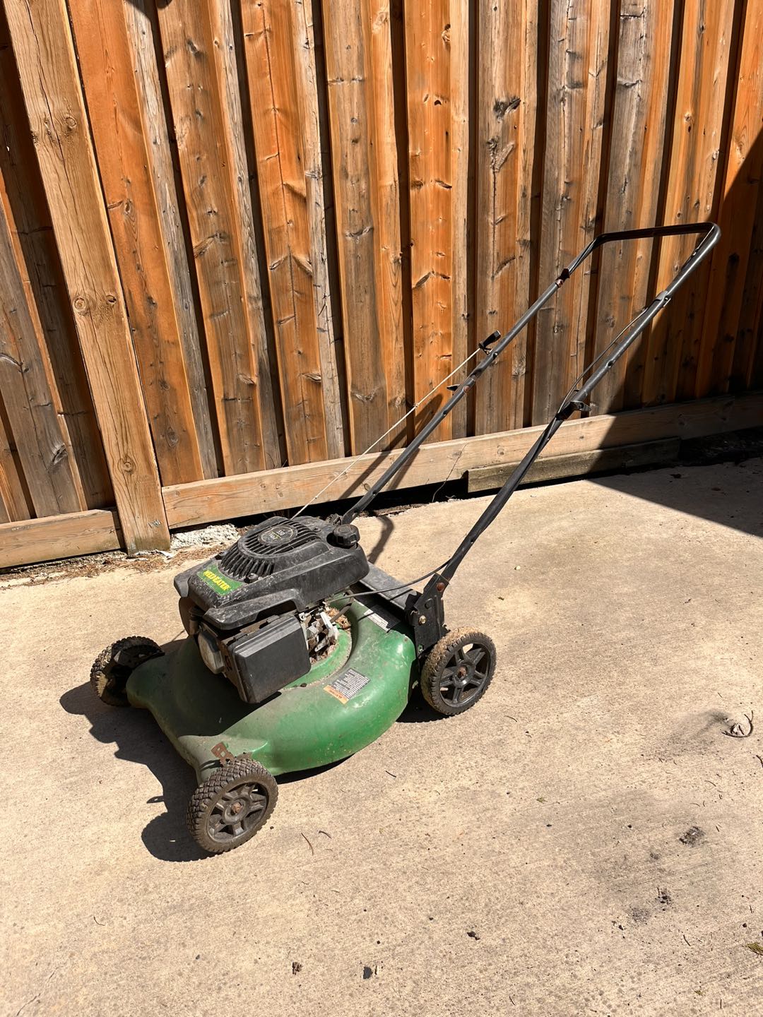 Gas lawnmower
