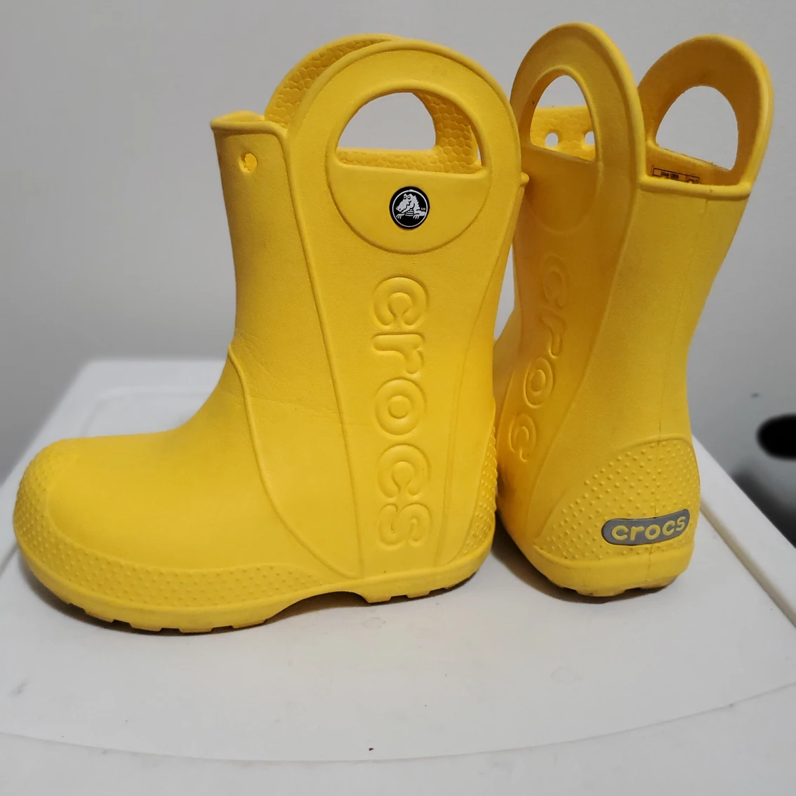toddler rain boots Crocs size 9c unisex age 2-4yr old