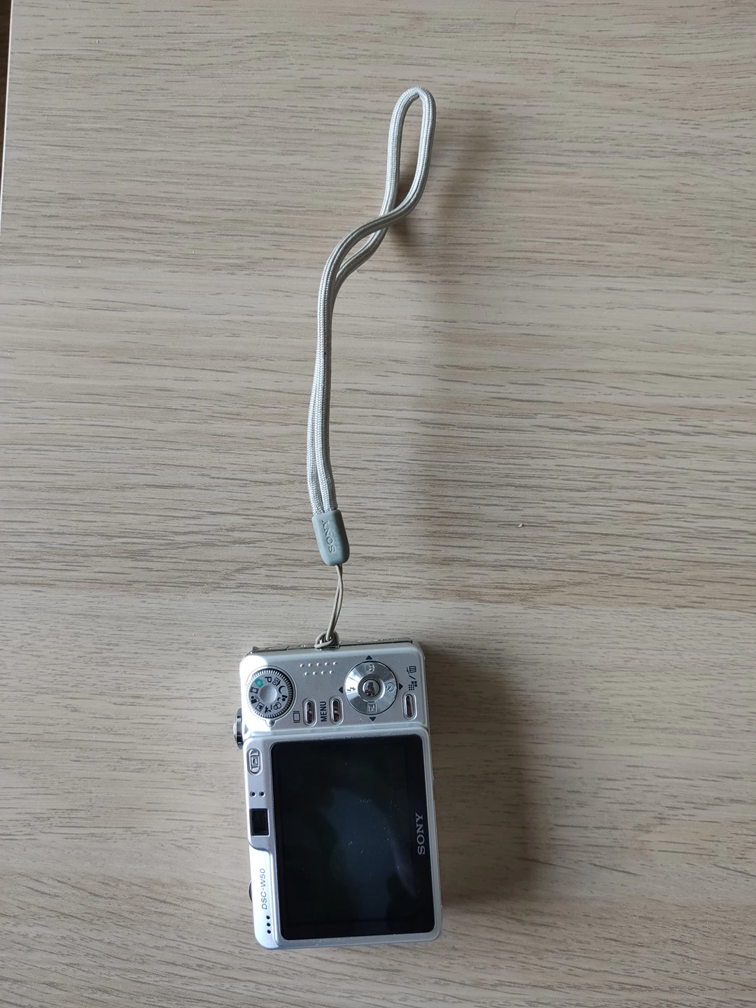 Sony Cyber-shot DSW50 Digital Camera - photo 4