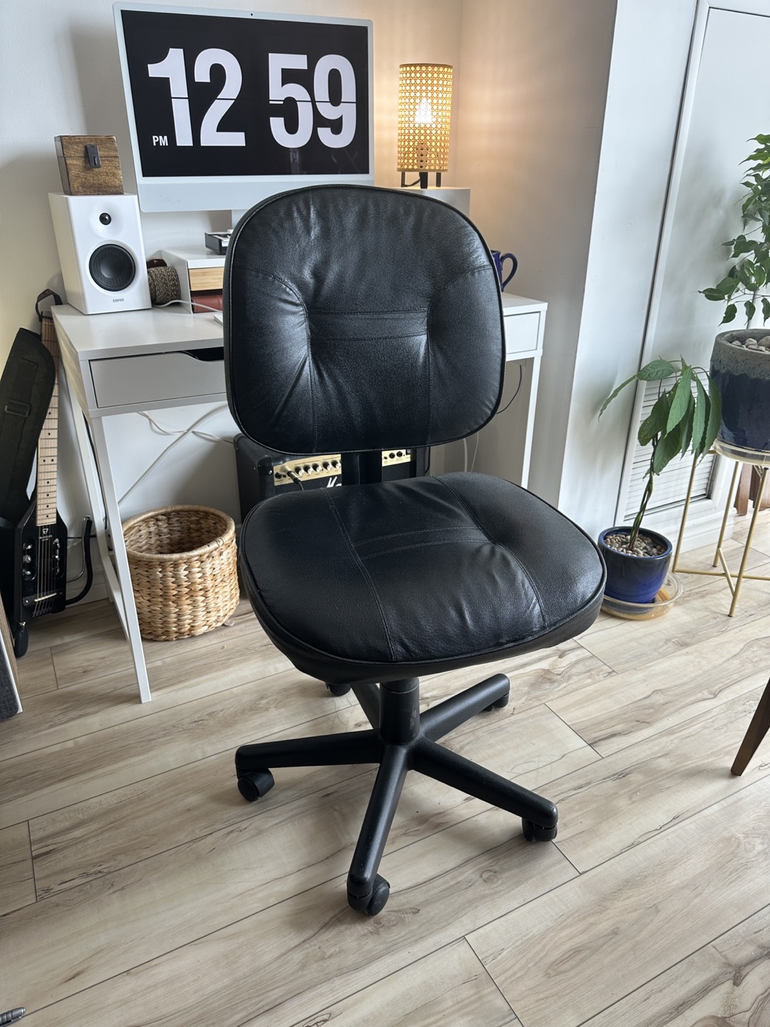 Comfy office chair armless