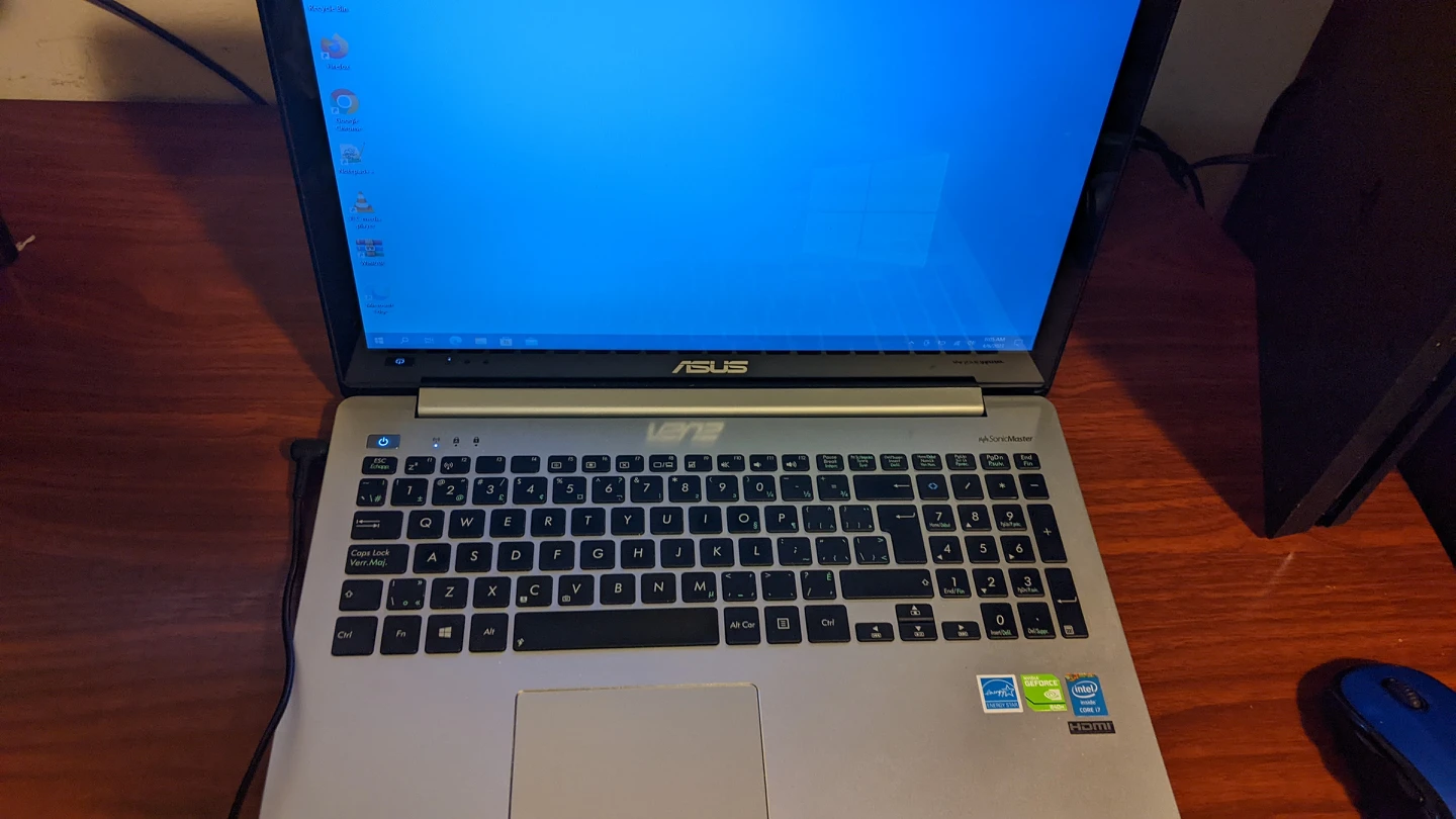 Asus Vivobook S551-L Laptop (i7/Geforce 840m/8GB RAM) (Plugged)