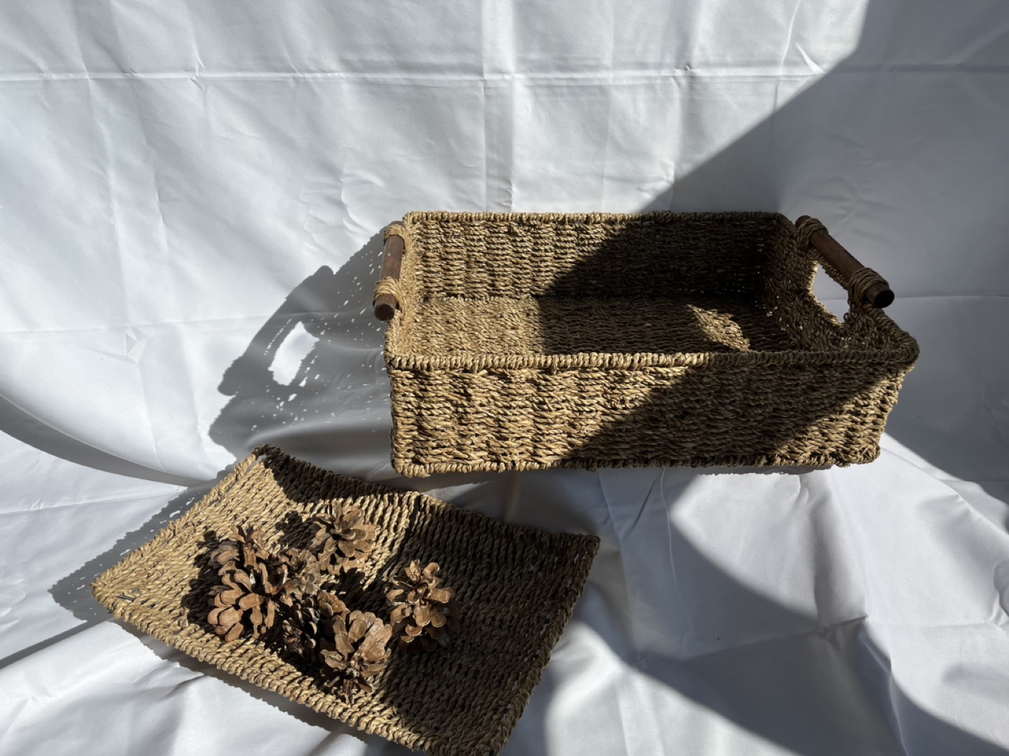 3 Jute Woven Trays with stand/Wooden handle image indicator(6)