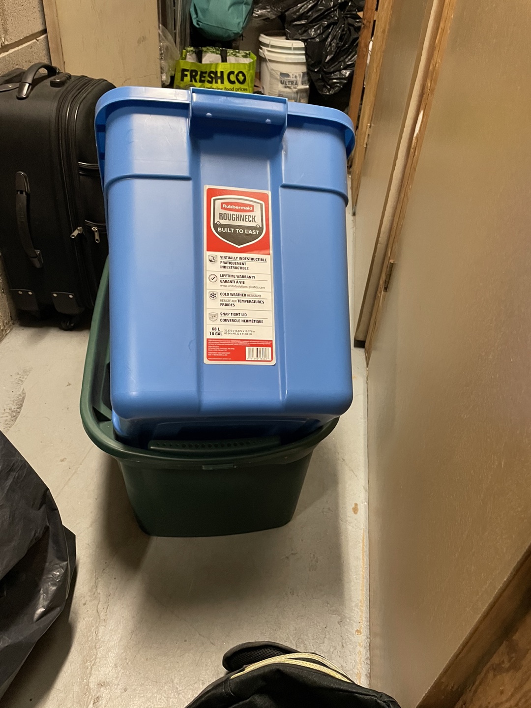 Plastic box