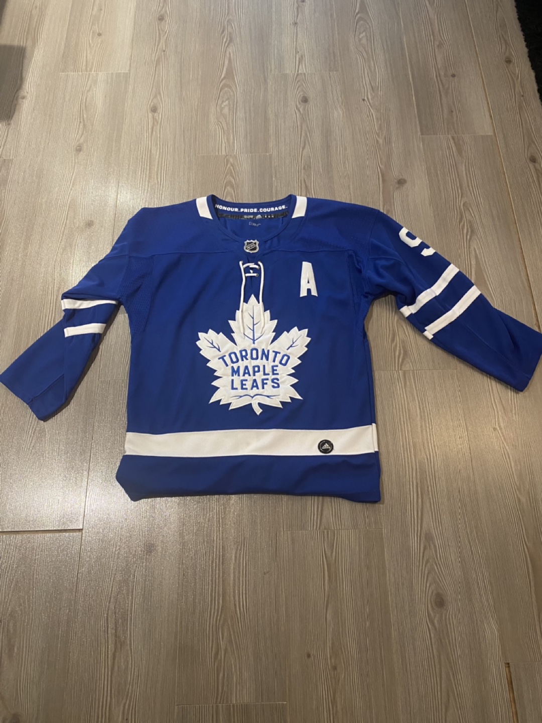 John Tavares Maple Leafs Jersey thumbnail