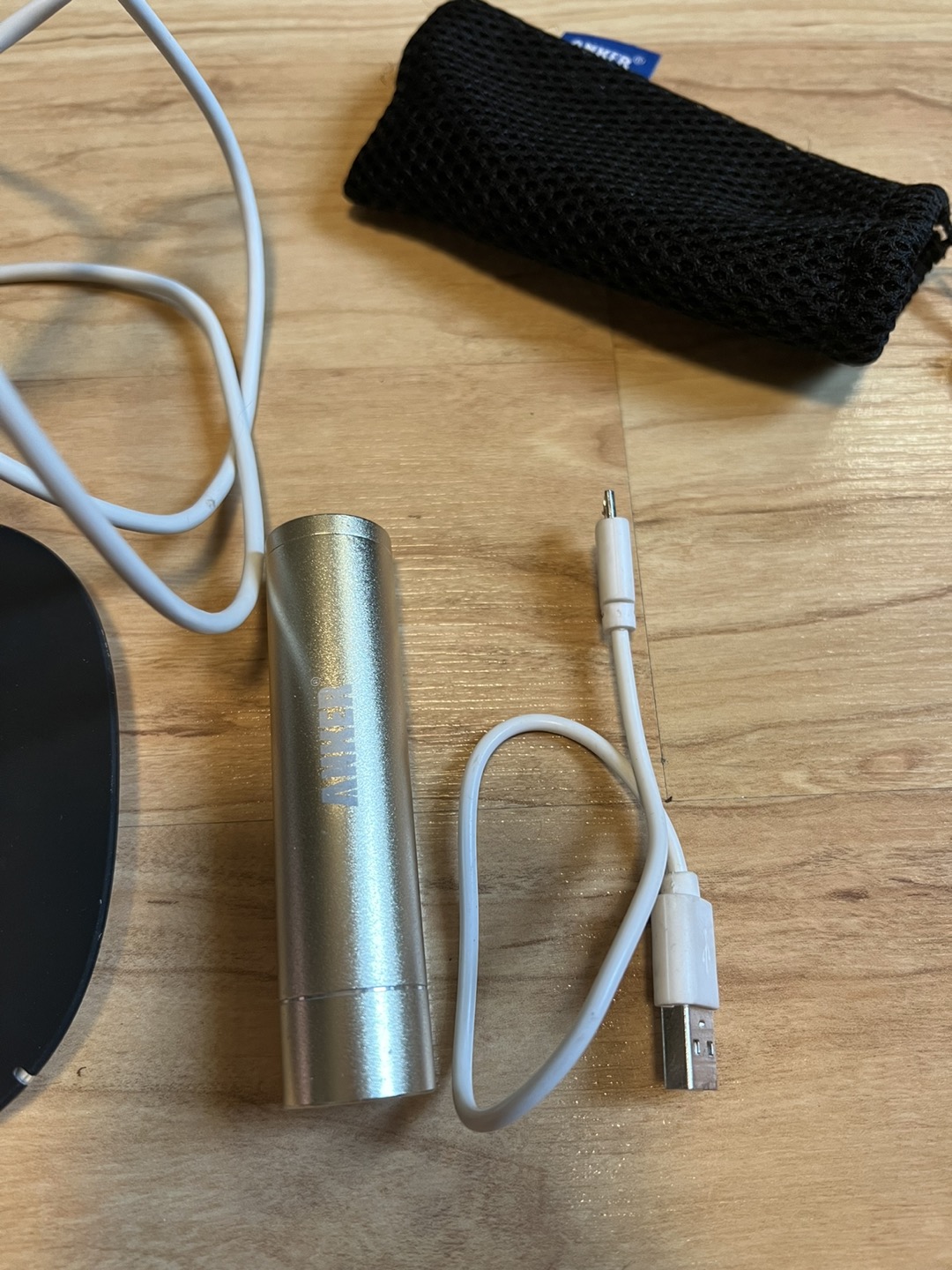 Belkin Wireless charging pad and portable charger - photo 3