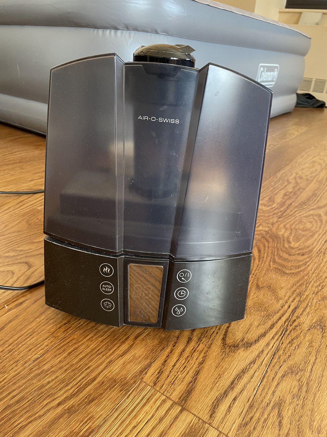 Air-O-Swiss Humidifier Model 7147 thumbnail