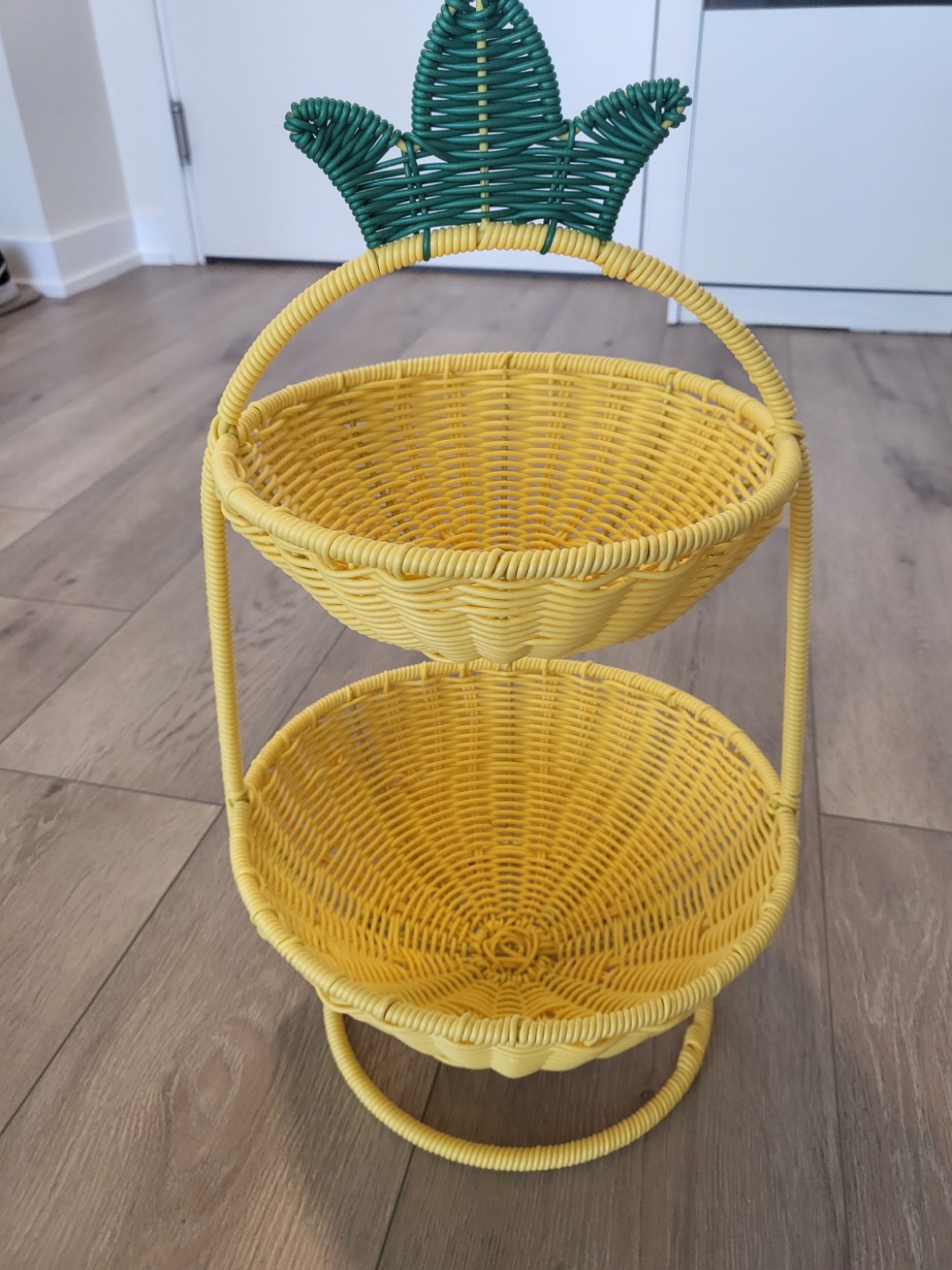 Pineapple shaped 2-tier basket thumbnail