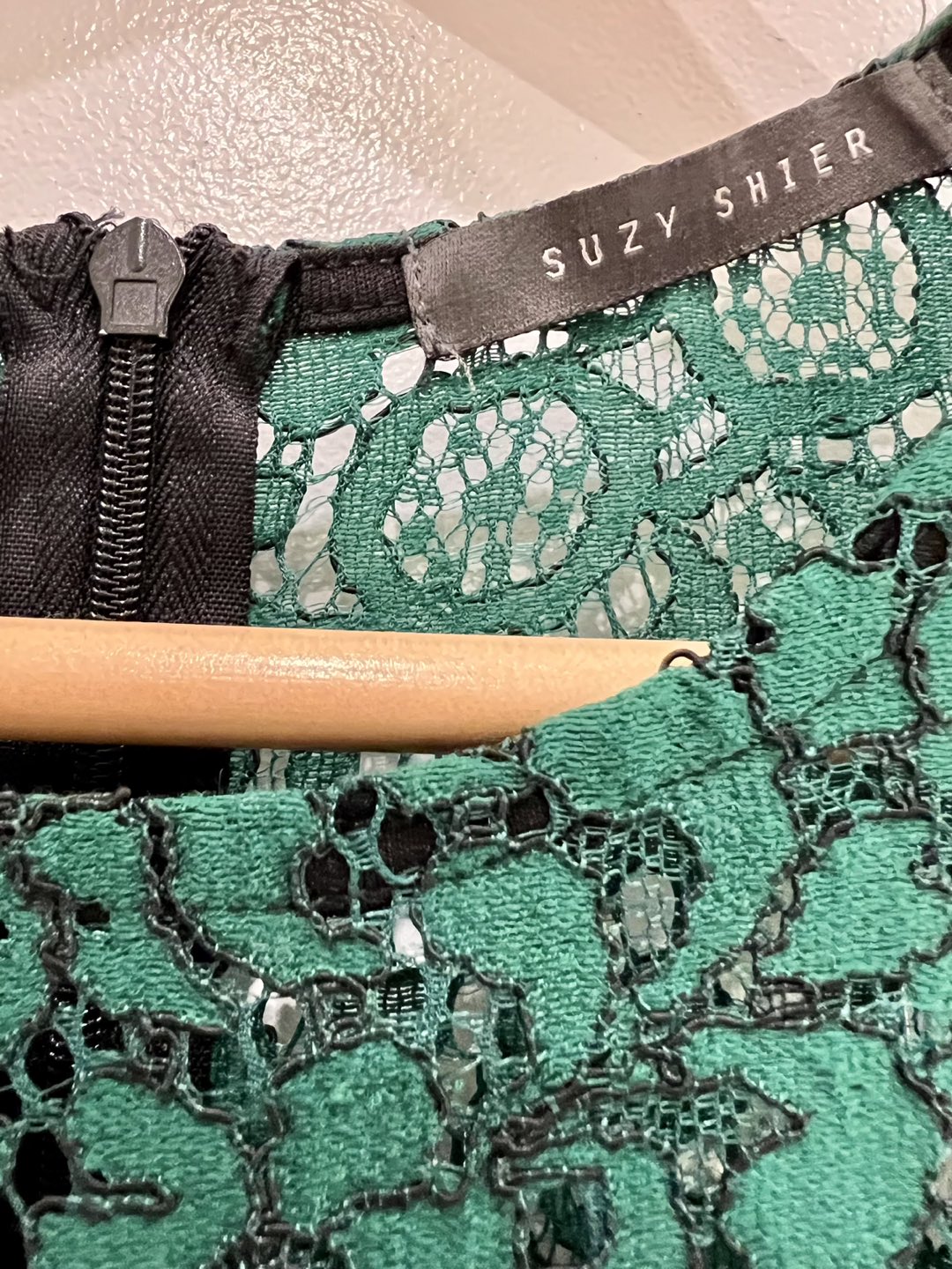 Green Lace Dress - Suzy Shier image indicator(3)