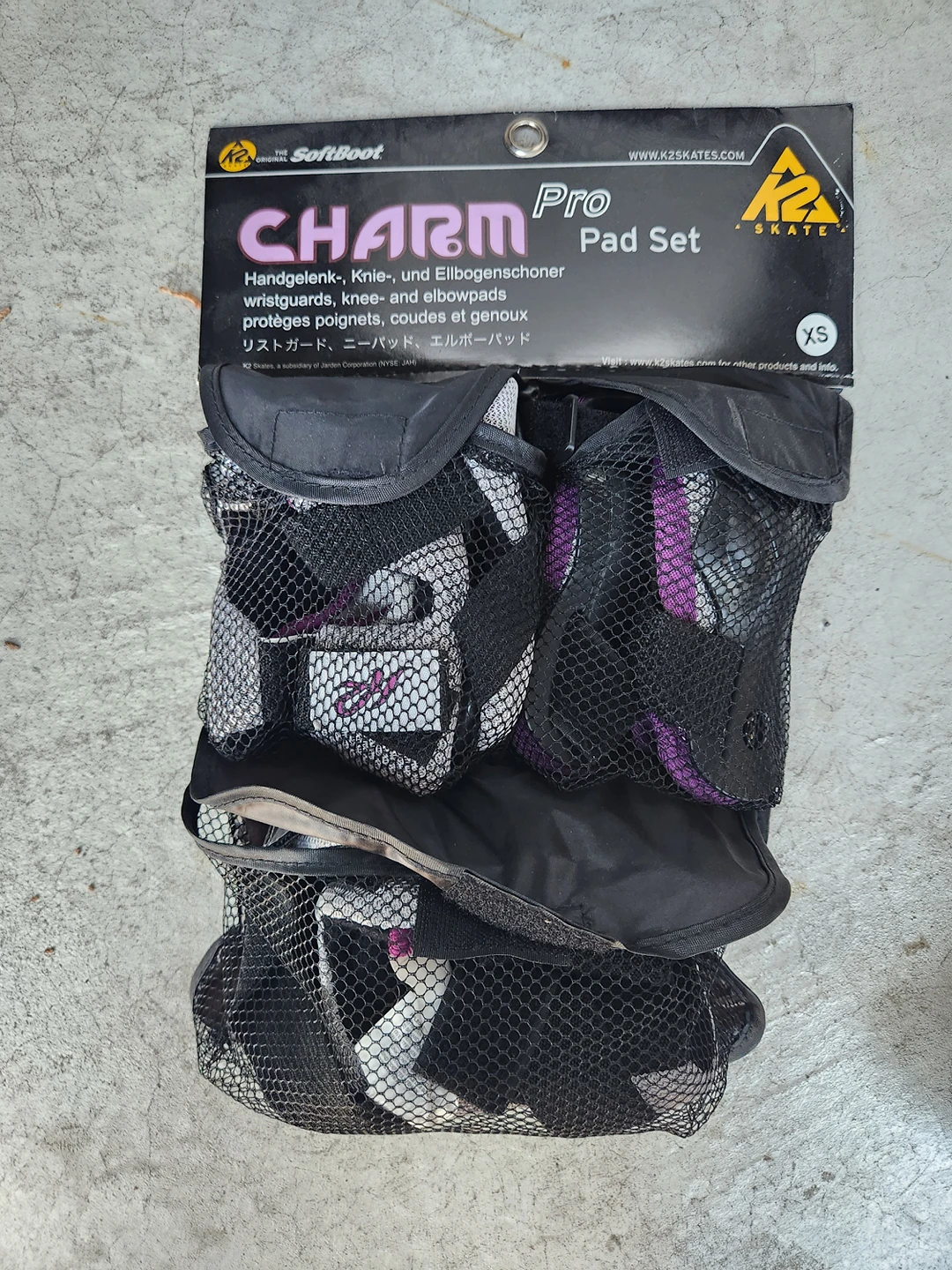 Kids/youth protective gear set (knee & elbow & wrist pads) thumbnail