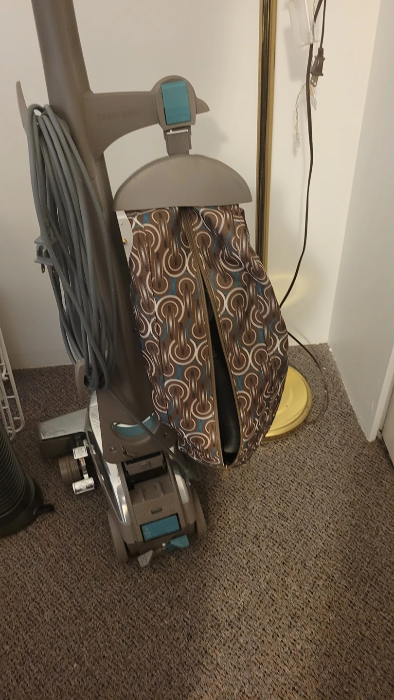 Kirby vacuum cleaner thumbnail