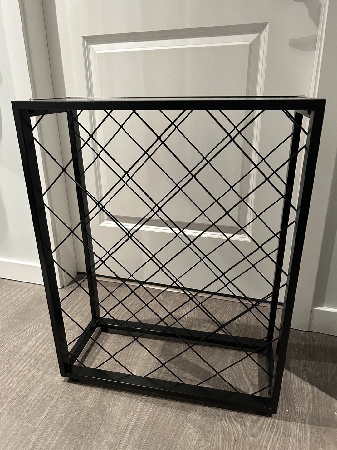 Metal wine rack