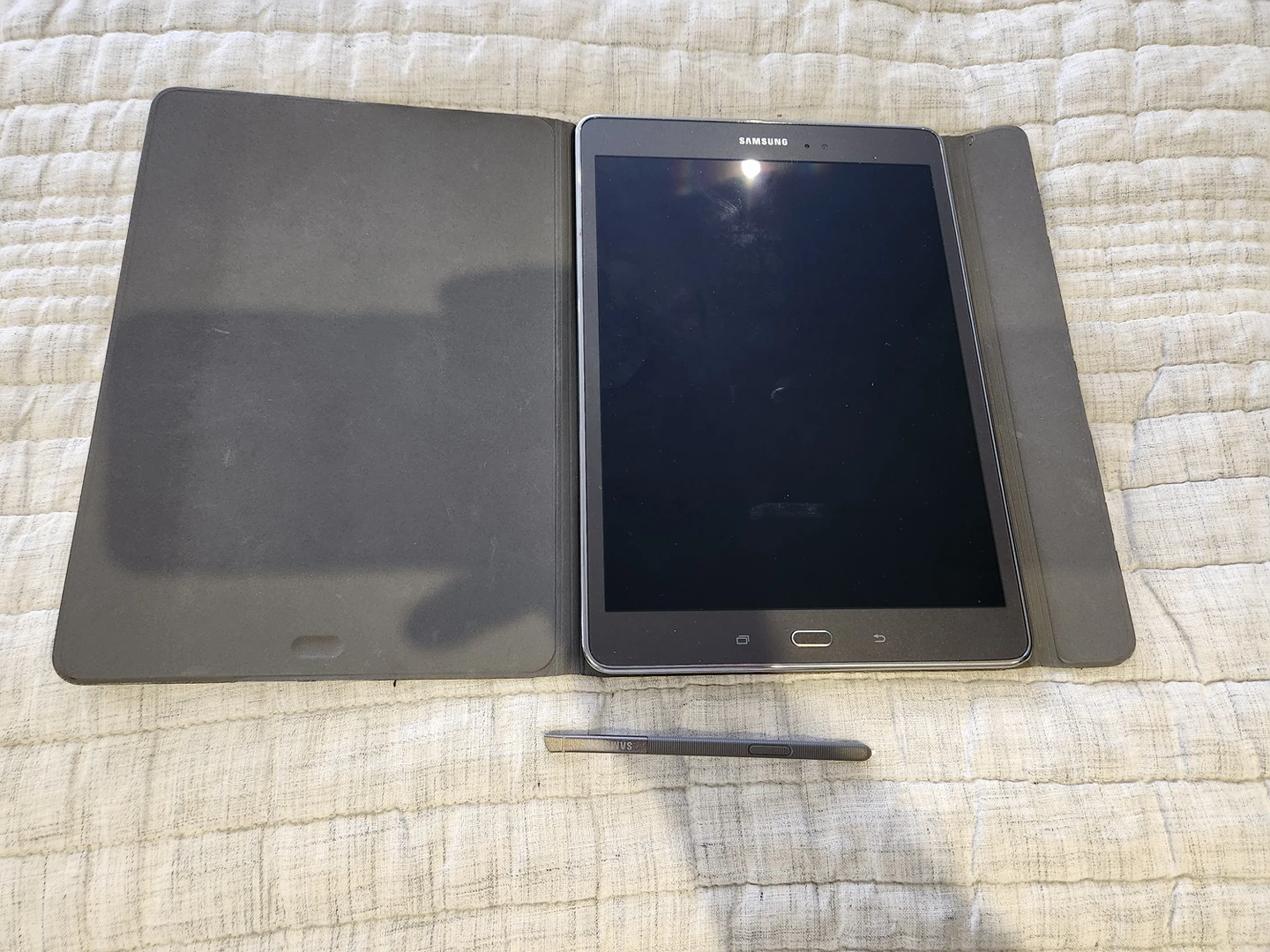 Samsung Galaxy Tab A w Smart Pen (9.7 inch screen) thumbnail