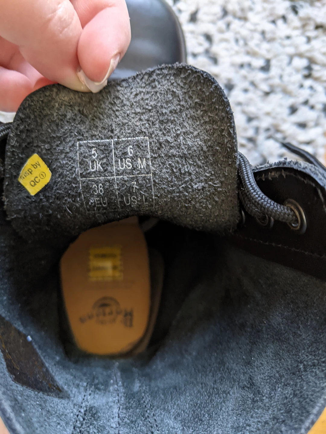 Vintage Dr Martens Size 7 (can fit a Size 8) worn twice image indicator(6)
