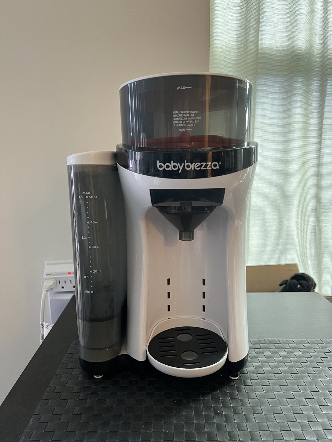 Baby Brezza Formula Pro Baby Formula Dispenser thumbnail