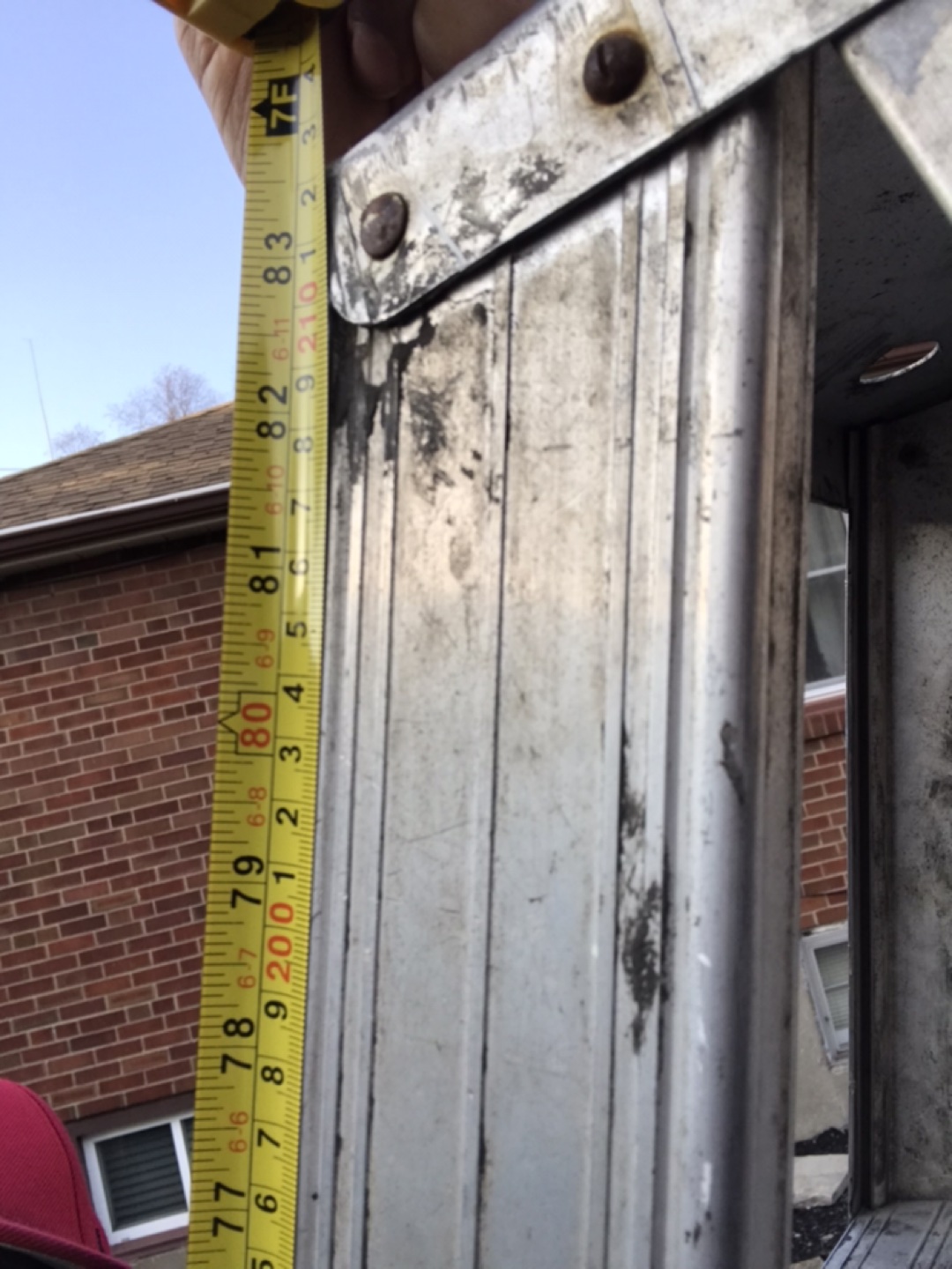 7 foot aluminum ladder - photo 3