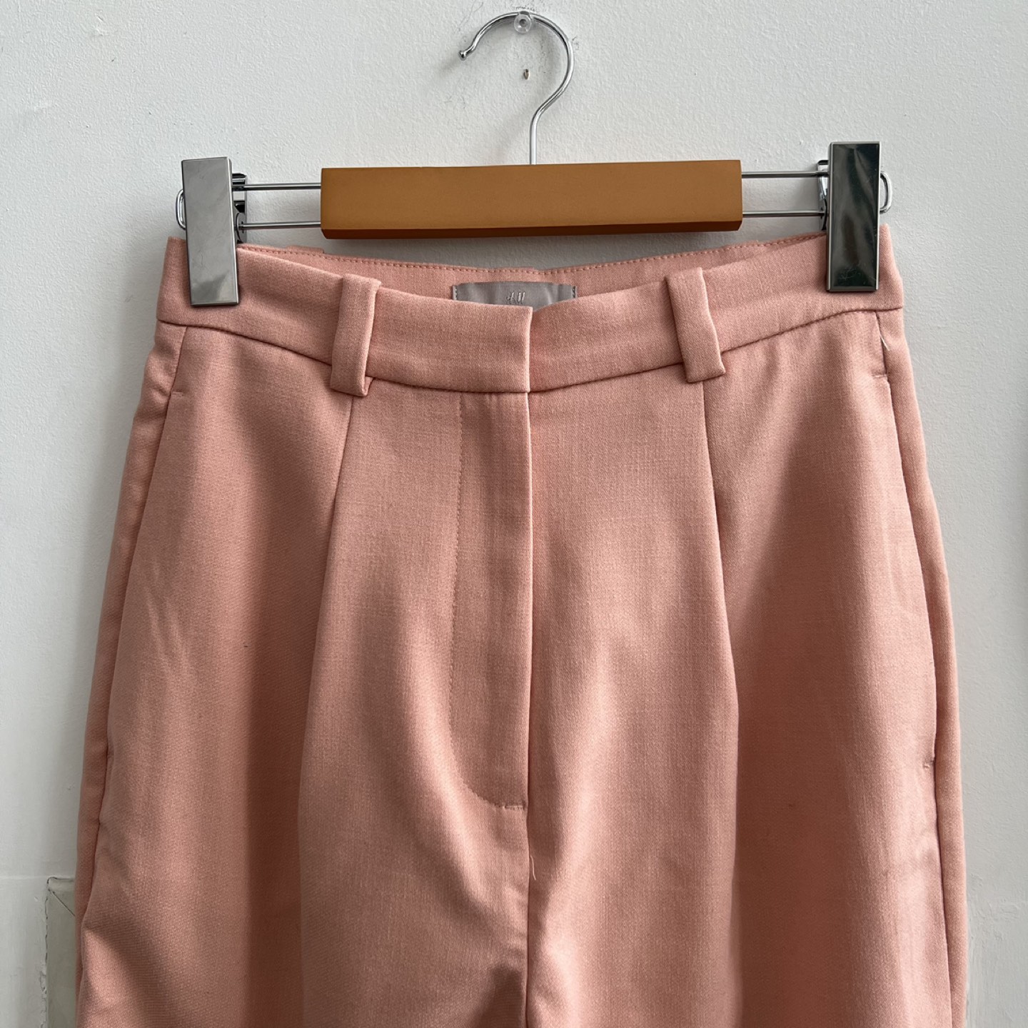 PEACH/ PINK PLEATED TROUSERS- NEVER WORN image indicator(3)