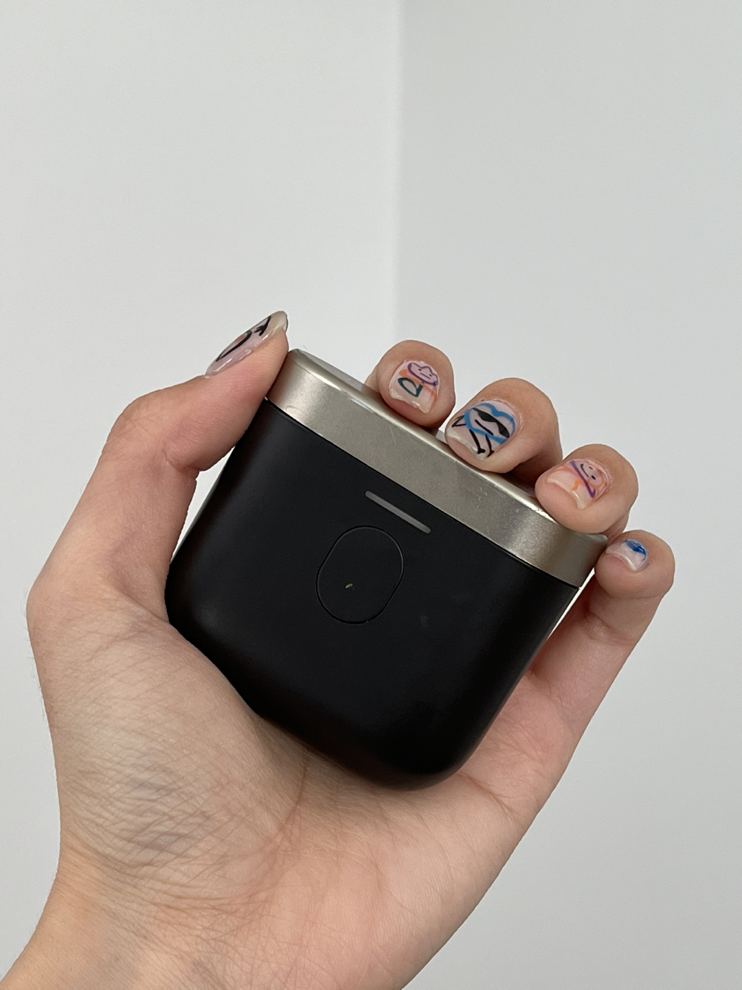Bowers & Wilkins Earbuds - photo 4