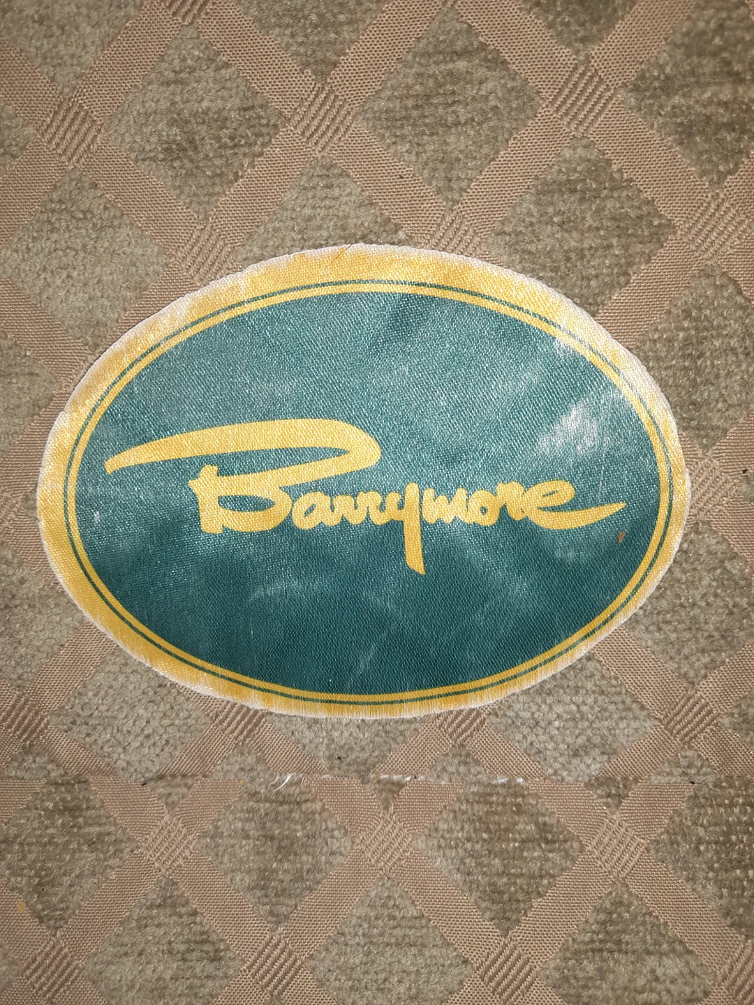 Barrymore Couch in Good Condition - photo 3