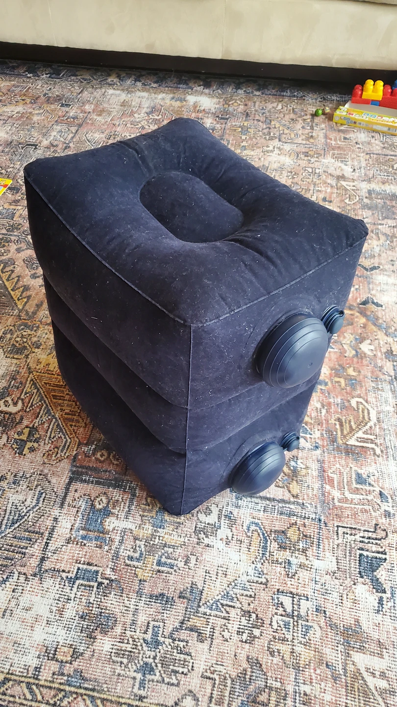 Free Self-Inflating Plane Foot Rest (read description) thumbnail