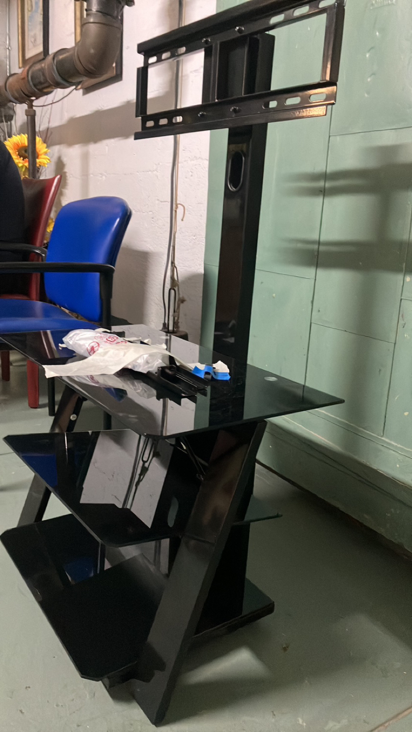 Glass TV stand with mount - photo 2