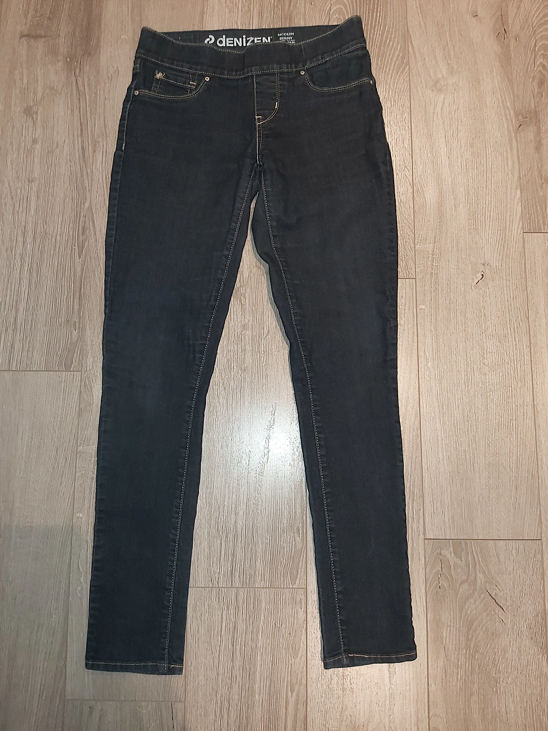 Womens stretch jeans thumbnail