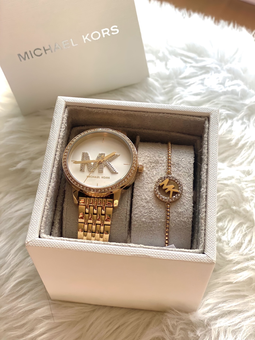 Brand New/ MICHAEL KORS hand watch with Bracelet