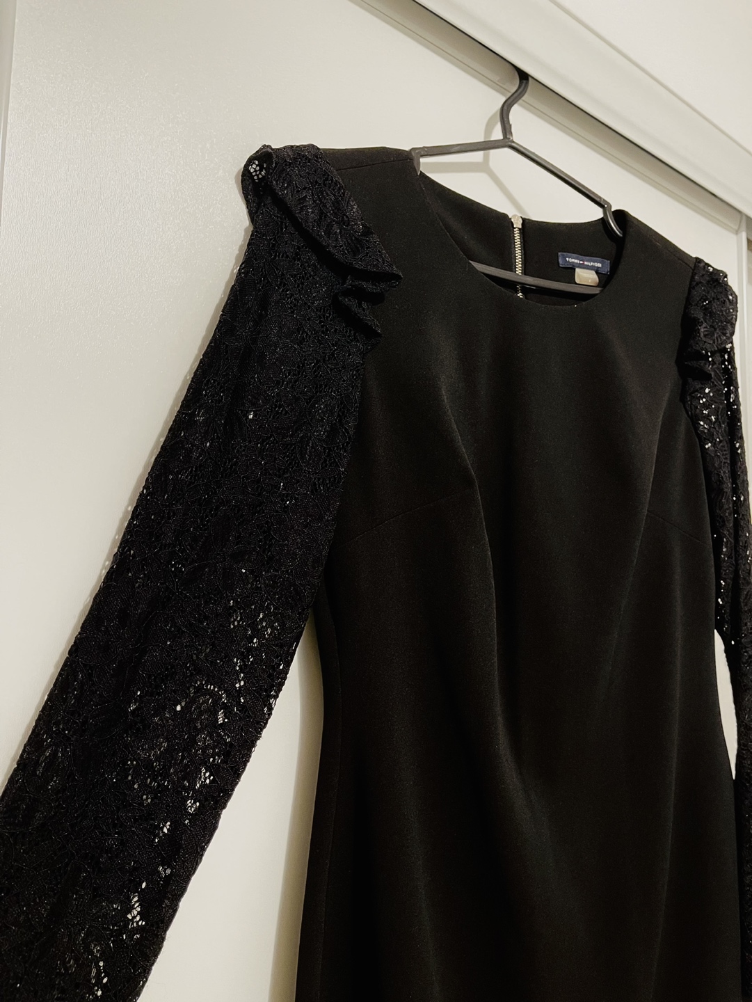 Black Dress Tommy Hilfiger Size 6 thumbnail