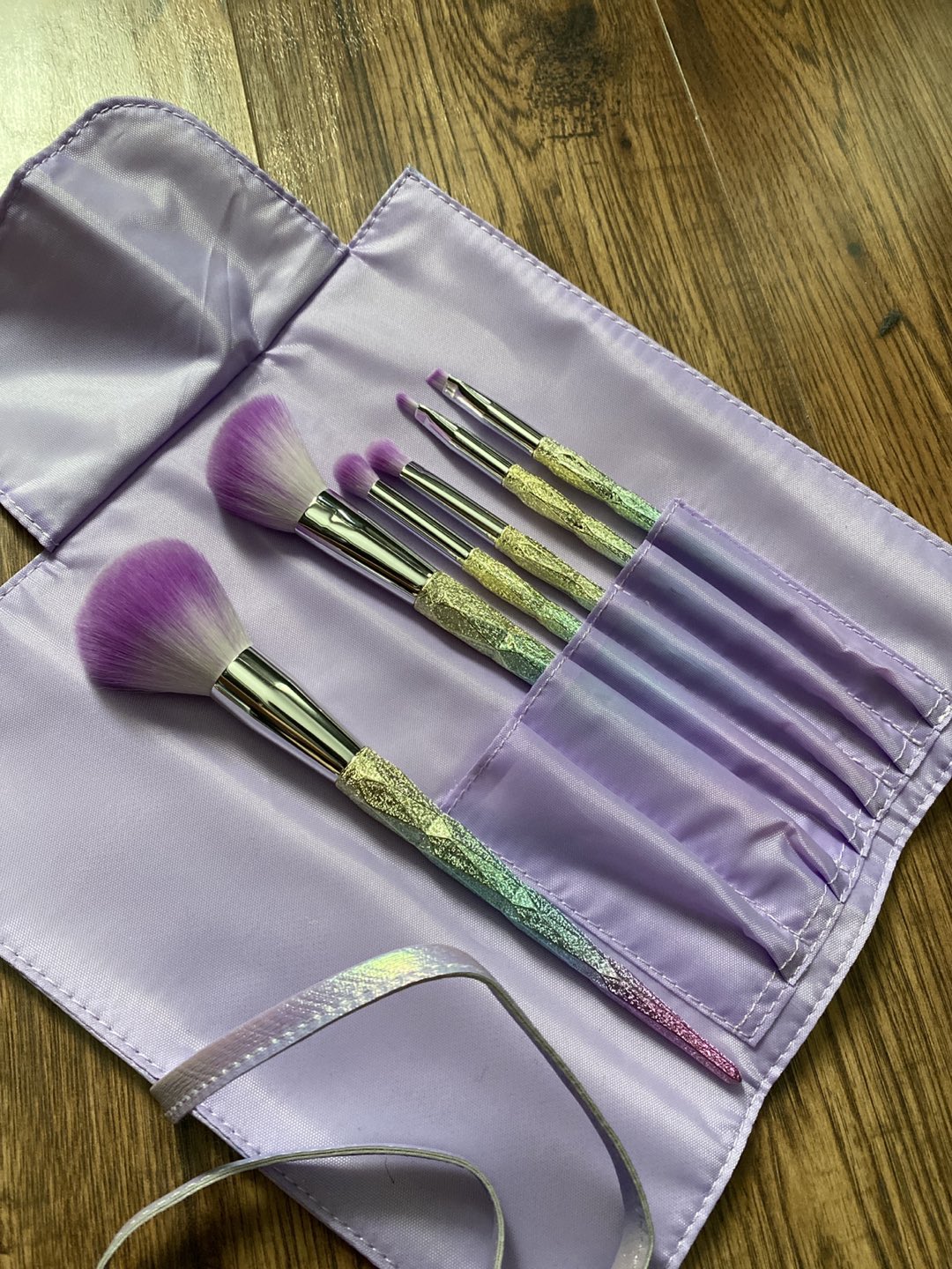 Brand new makeup brush set thumbnail