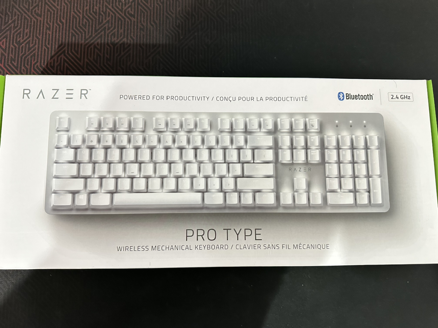 Brand New Razor Pro Type Wireless Mechanical Keyboard thumbnail
