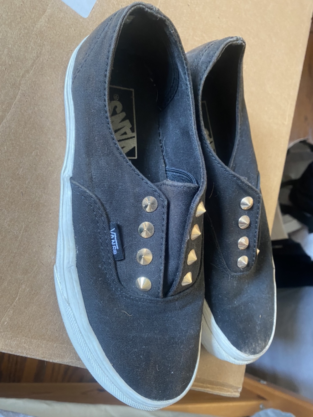 Vans slip-on shoes (size 6 Women’s) thumbnail