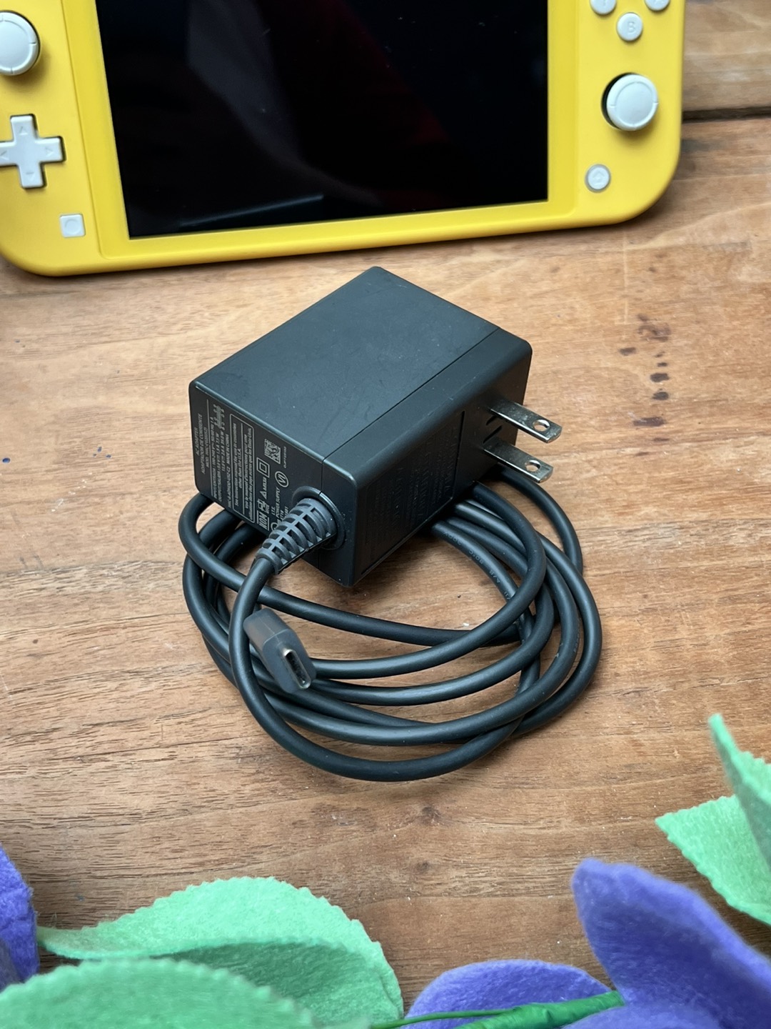 Nintendo Switch Lite - Yellow - photo 4