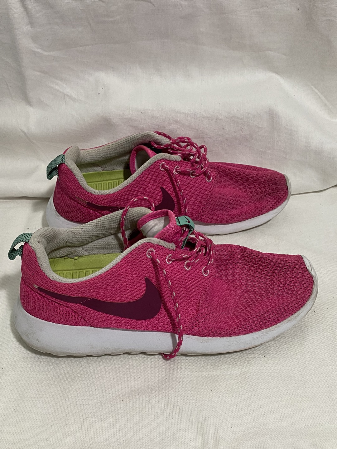 Nike Pink Net Sneakers Runners Size 9 image indicator(4)