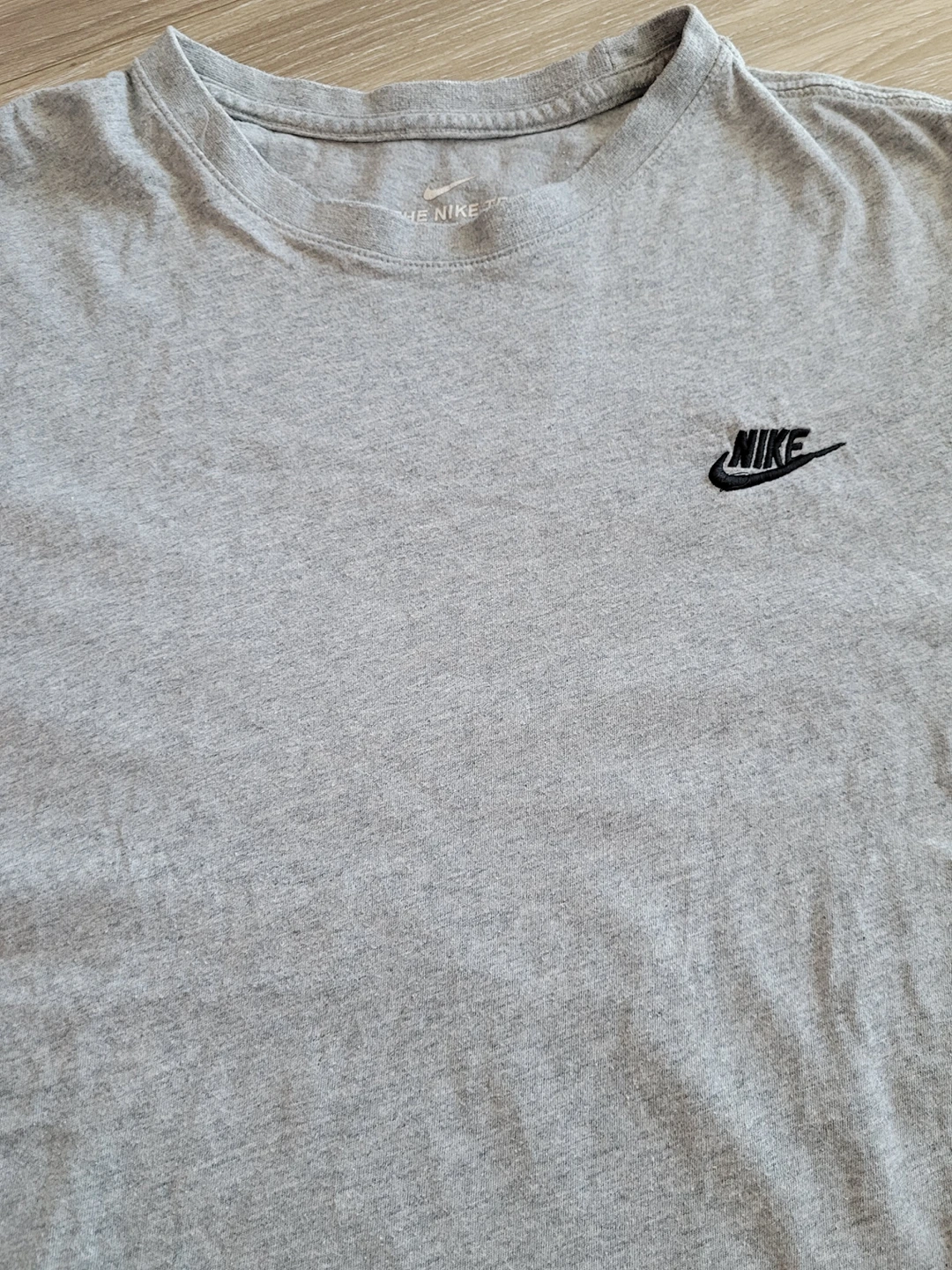Nike T shirt thumbnail